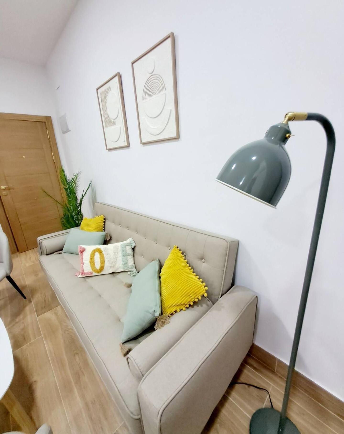 Coffee & Calm Triana Apartment Sevilla Exterior foto